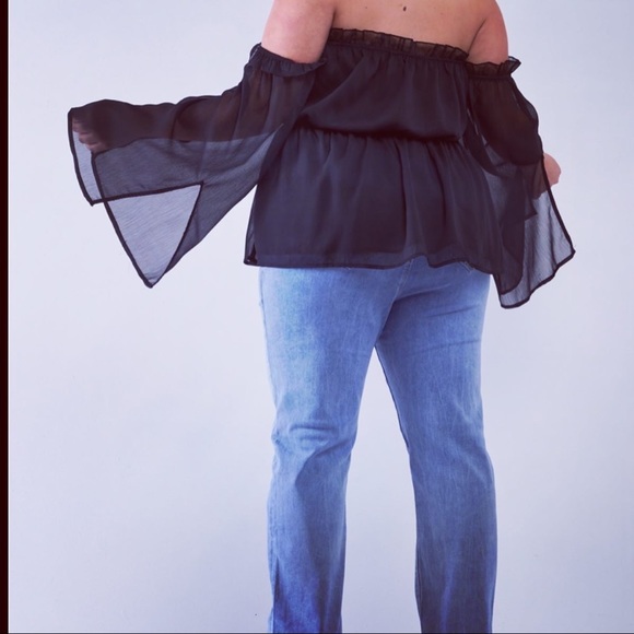 🌟Plus Size🌟Off-The-Shoulder Long Bell Sleeve - Picture 3 of 4